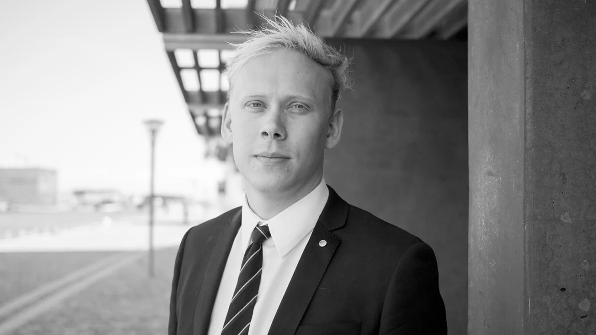 Lasse Lundqvist, konsulent hos SMVdanmark, fortæller, at en af de største udfordringer ved et generationsskifte kan være at finde en interesseret køber, der har den fornødne kapital. Foto: SMVdanmark