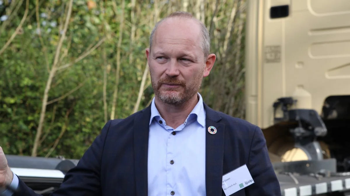 Ole Green, CEO for Agrointelli, fortalte om projektet, hvor håbet er at benytte nye teknologier til beslutningsstøtte i landbruget - og efterfølgende om Agrointellis eget bidrag, markrobotten Robotti.