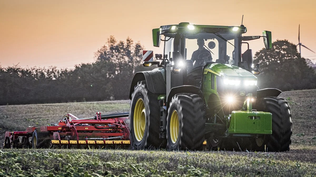 Den nye John Deere 7R 350 AutoPowr-traktor er kåret til »Tractor of the Year 2022« i Europa. Arkivfoto