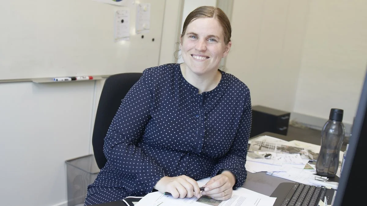 Natur- og projektkonsulent Kirsten Badawi Plesner opfordrer landmænd, der har mulighed for det, til at søge om tilskud til naturpleje. - Naturen har brug for pleje og afgræsning, så vi kan få noget god natur med høj biodiversitet, siger hun.