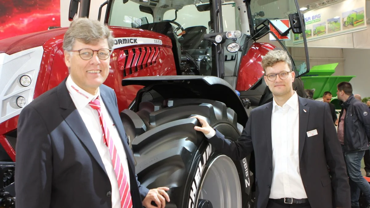 På billedet ses fra venstre direktør for Helms TMT-Centret A/S, Kristian Helms, og Jakob Kjær Helms. Arkivfoto