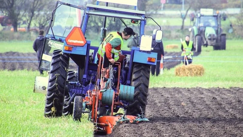 Årets samlede vinder af DM i pløjning blev Martin Lindberg Velling, der samtidig kvalificerede sig til VM i Rusland. Foto: LandboUngdom