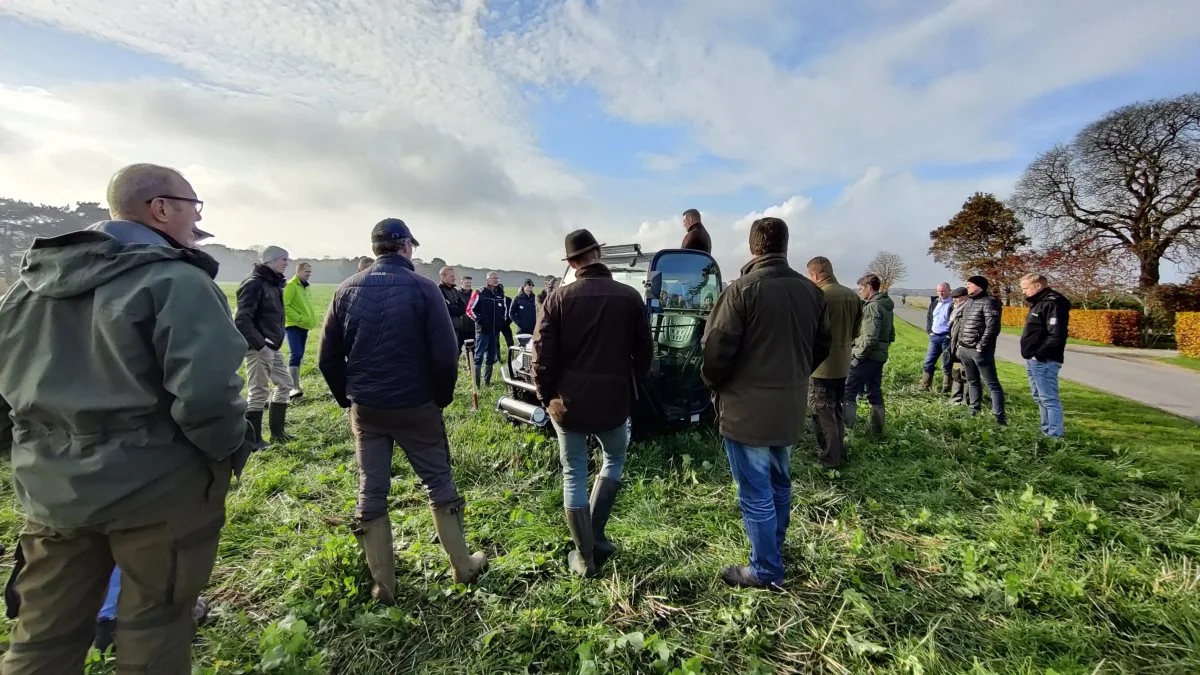 - Vi skal tænke i multifunktionelle bedrifter, der i langt højere grad leverer på klima og biodiversitet og får betaling herfor, lød det på konferencen Sund Jord forleden.  