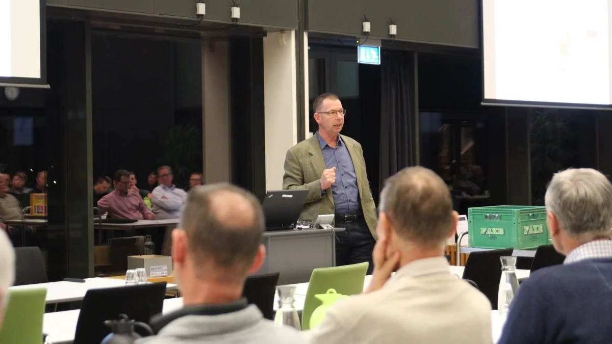 - Der er store projekter i både Kalundborg og Vordingborg, og skal vi have det optimale ud af vores halm, må vi stå sammen, fastslog Knud-Erik Clausen. Foto: Jesper Hallgren