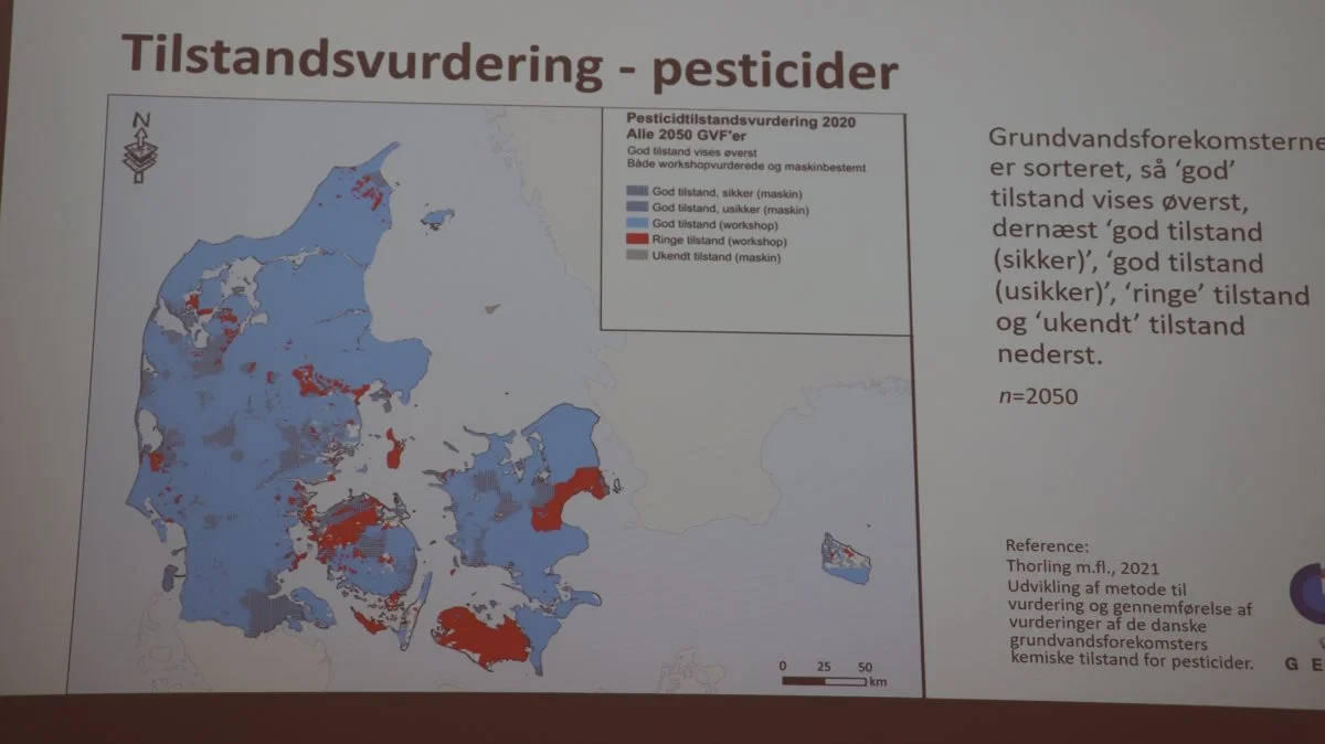 Hvor grundvandet er målt til en god tilstand (blå områder) og til en ringe tilstand (røde områder). Kilde: Geus