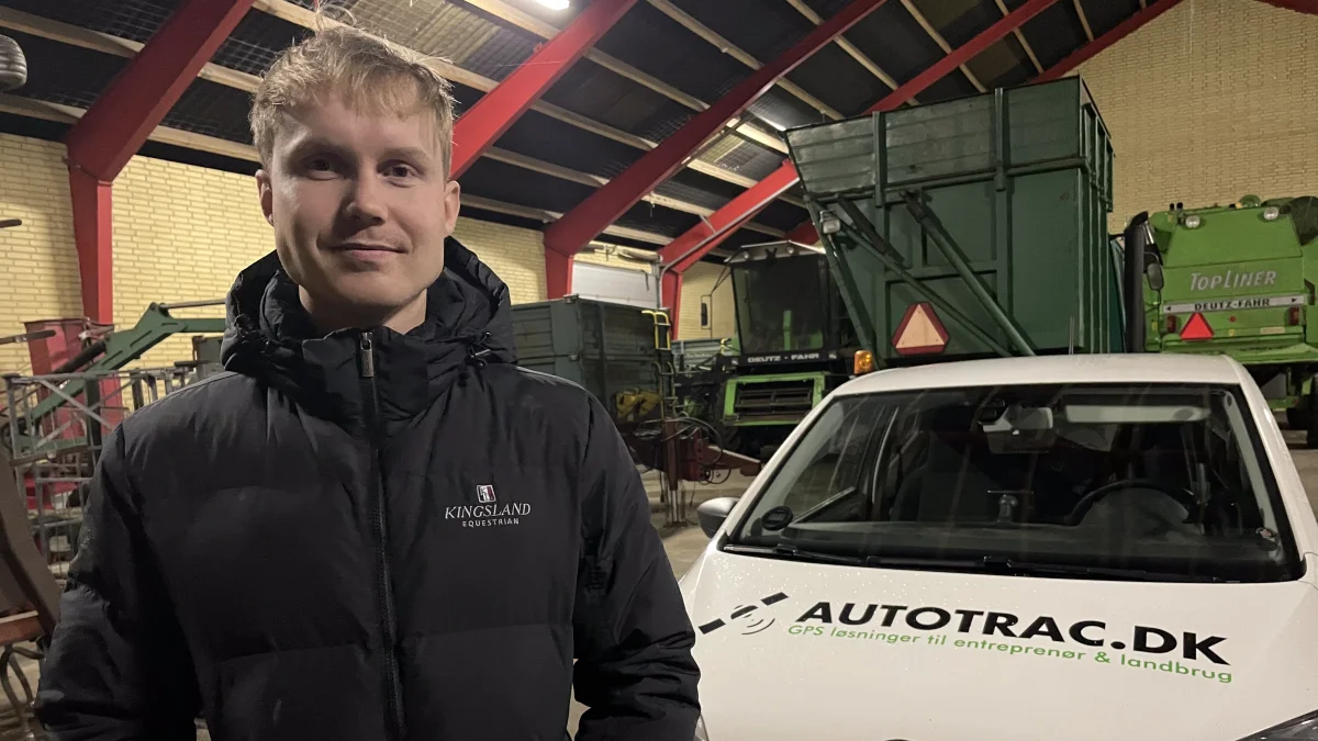 24-årige Jeppe Frølund Jensen er stifter og direktør af AutoTrac.dk, der blandt andet sælger autostyringsløsninger til landbruget. Foto: AutoTrac.dk