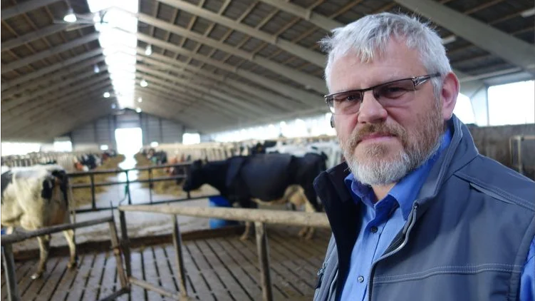 Med de stigende omkostninger til mælkeproduktion er det i den grad nødvendigt, at mejerierne hæver afregningsprisen til landmændene, mener Kjartan Poulsen, formand hos Landsforeningen af Danske Mælkeproducenter.