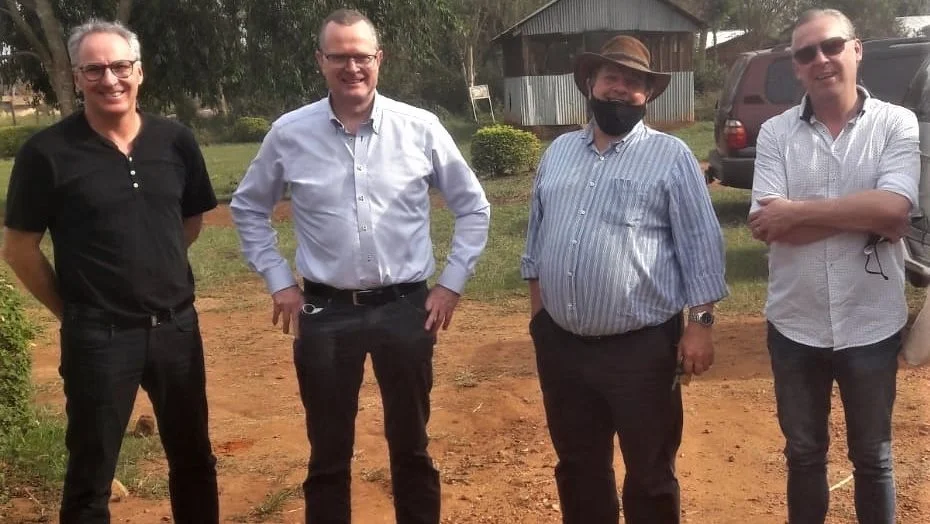 Visti Møller, Gl Buurholt, Claus Martinsen, BM Silo, John Magnay Access2innovation og Henrik Wollesen, Engsko i Uganda for at forberede projekt, som skal øge høsten lokalt og samtidig styrke dansk eksport.