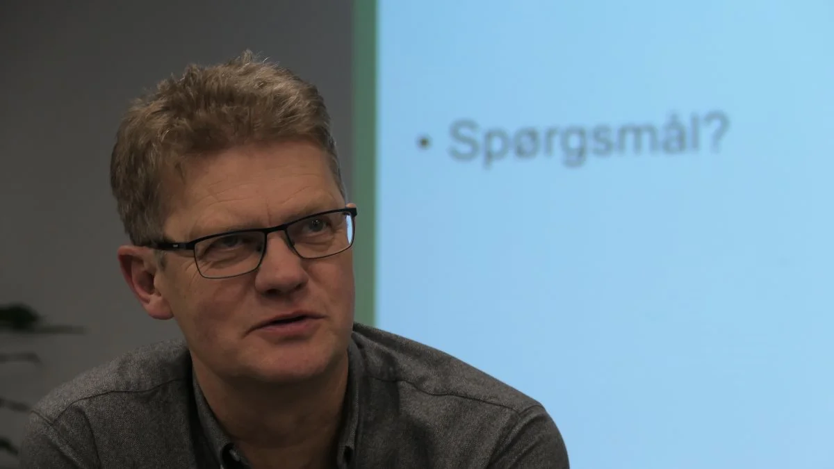 Det bliver nødvendigt at kunne råde over flere penge, når de kraftige reduktioner fra især Promilleafgiftsfonden træder i kraft. Her omdirigeres pengene væk fra for eksempel Landsforsøgene og andre produktionsrettede innovationsopgaver, siger afdelingschef Jens Elbæk, Seges. Foto: Bøje Østerlund