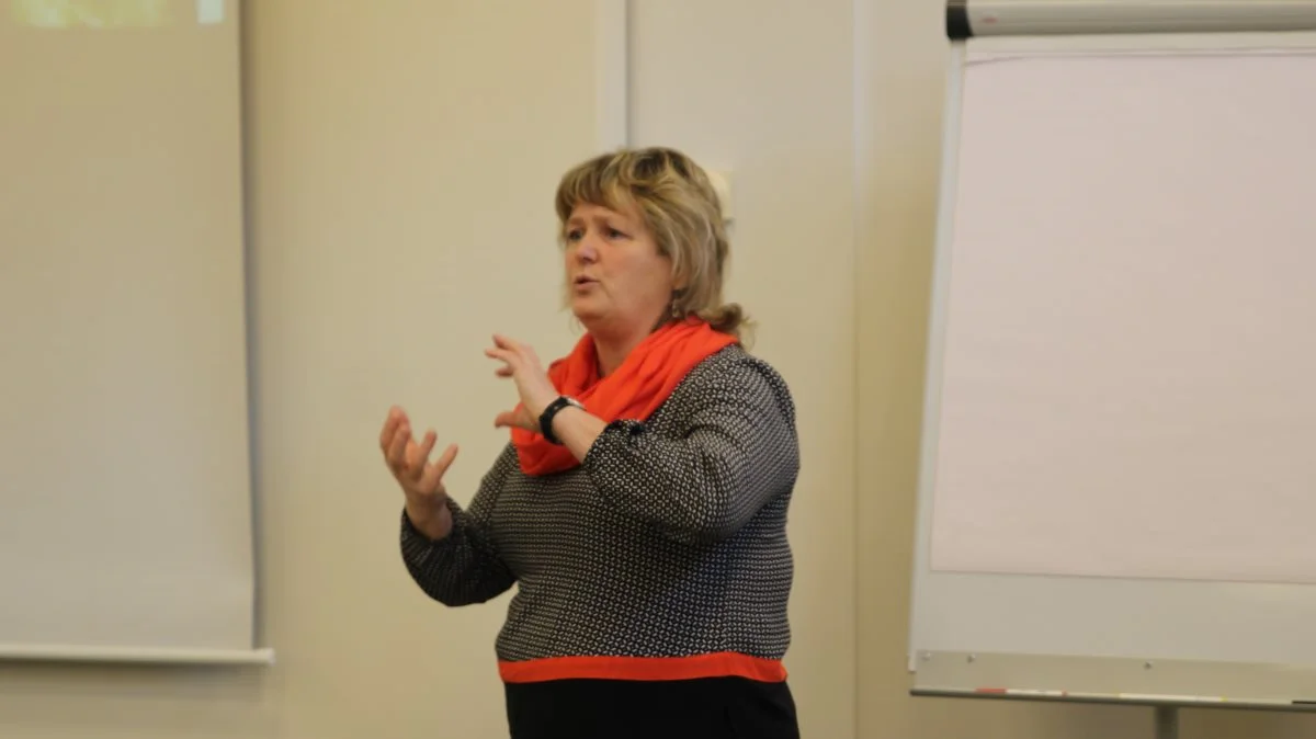 Lektor Sabine Ravnskov talte om arbuskulære mykorrhiza svampes betydning for planternes tolerance overfor tørke, varme og saltstress. 