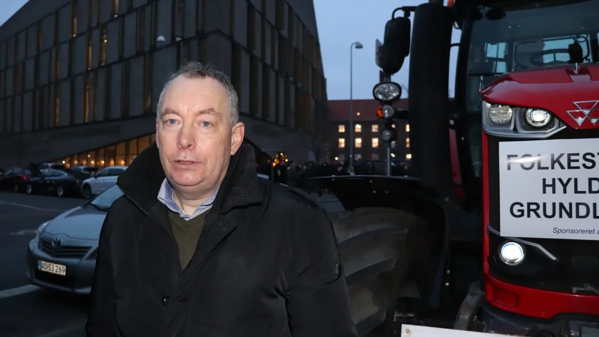 Forhenværende minkavler Valter Christiansen, Sæby, havde taget en tidlig morgentur fra Nordjylland til København. - Vi fik aflivet alle vores 36.000 mink. Nu ønsker vi sandheden om baggrunden og hvad vi kan i fremtiden, siger han.
