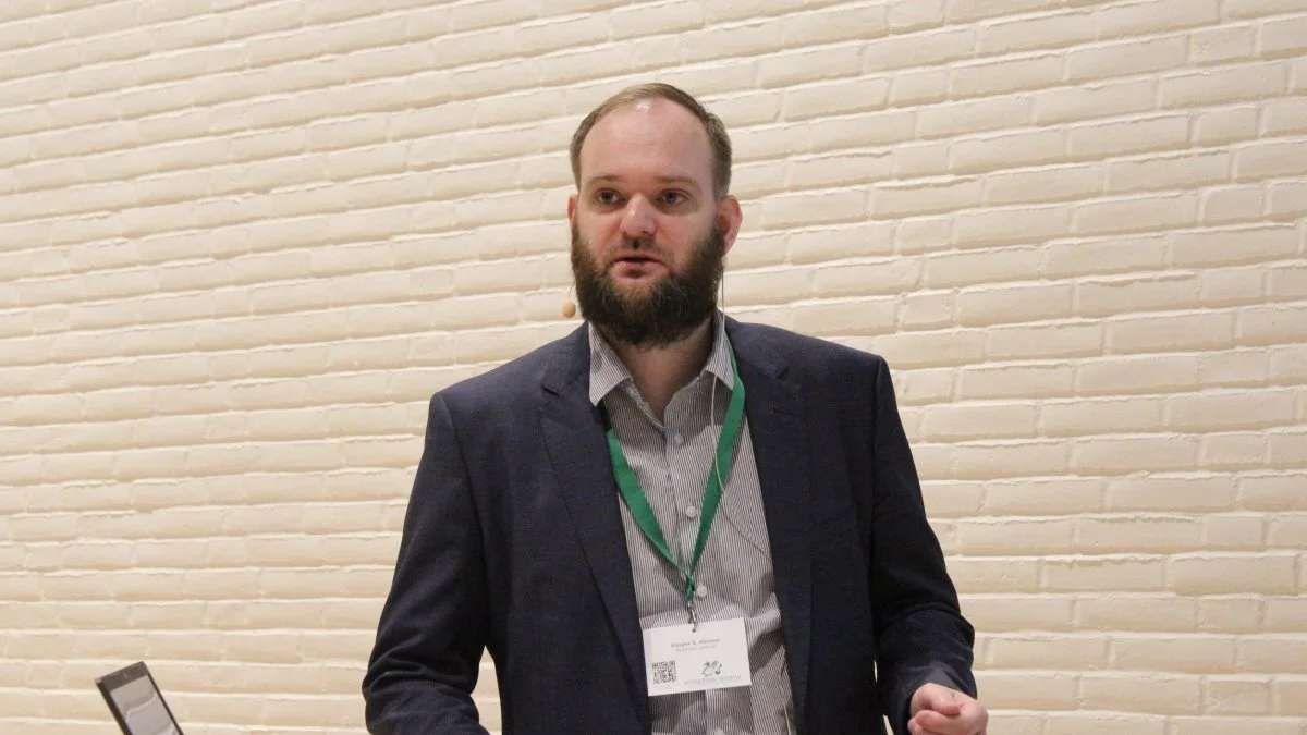 - Vi kommer til at få en udfordring i 2022 generelt set for planteavl, konkluderede Kasper Skovgaard Hansen, økonomikonsulent i Patriotisk Selskab, over for de godt 100 fremmødte landmænd. Fotos: Morten Ipsen
