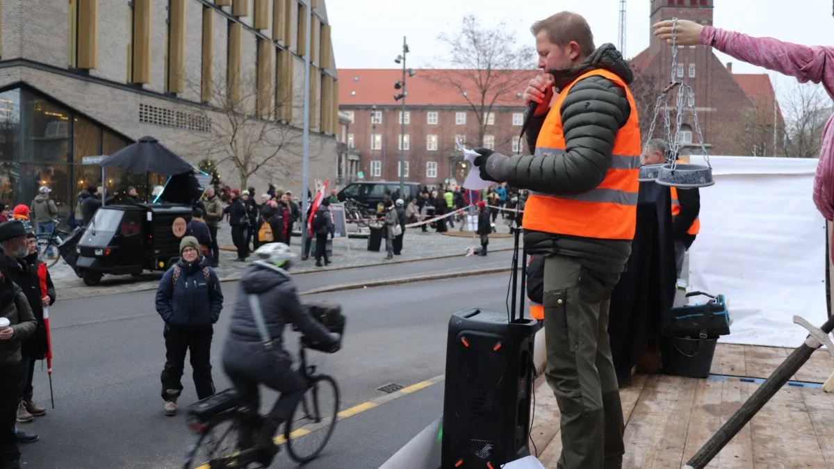 Praktiserende dyrlæge Tue Villebro, Gribskov, kunne blandt andet fortælle, at mange af hans dyrlægekolleger landet over havde budt ind med faglige forslag til Fødevareministeriet til, hvordan man kunne håndtere corona-pandemien blandt mink. Men de fik intet svar fra ministeriet. Foto: Jørgen P. Jensen