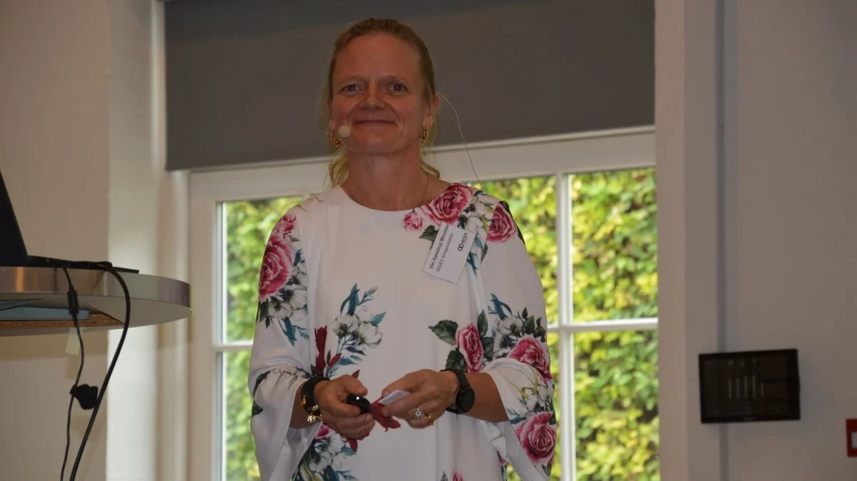 - Der er altid snak om, om soen ikke kunne få flere patter. Det har vi så faktisk fået lavet her. Ikke lige på soen, men ved siden af soen. Det er en anden måde at håndtere vores store kuld på. Det er dag nul i den her udvikling, men det er helt klart noget, vi skal se videre på, fortæller chefforsker hos Seges, Vivi Aarestrup Moustsen i en meddelelse på svineproduktion.dk. Arkivfoto: Camilla Bønløkke