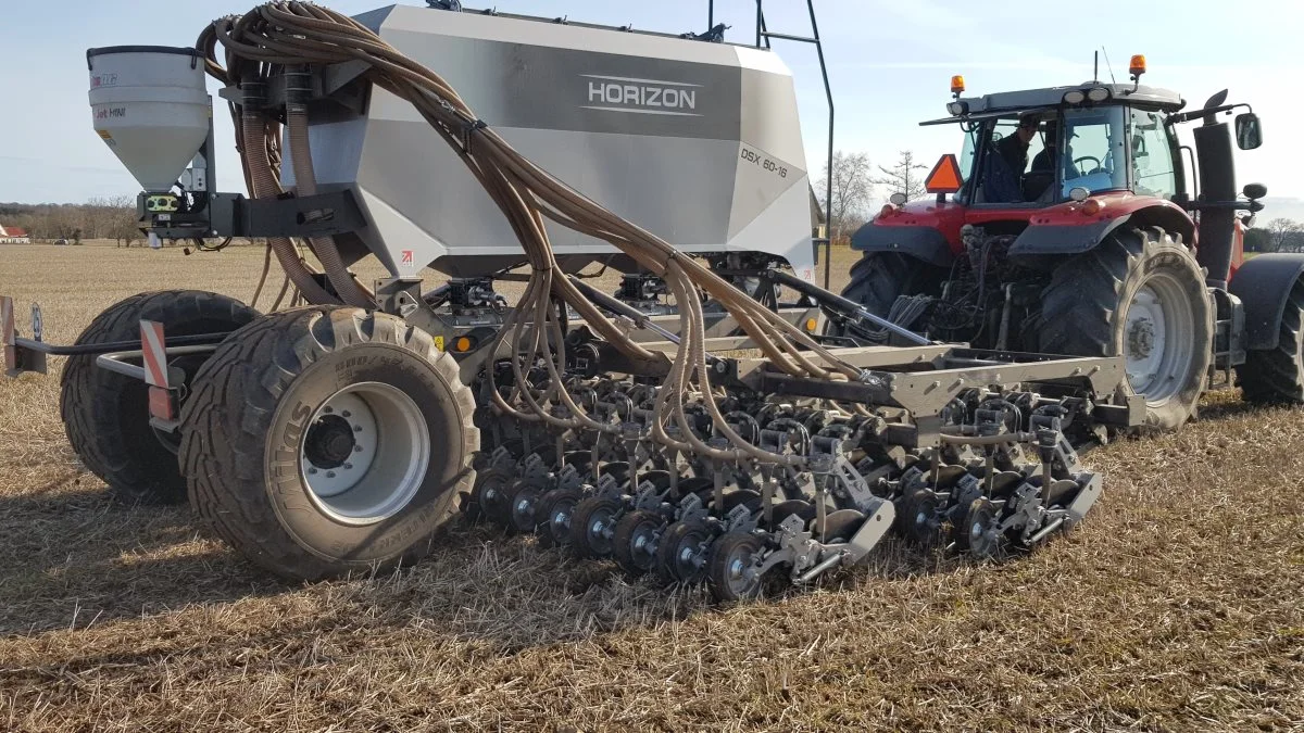 Vores opgave er at give nogle realistiske bud på en produktiv, klima- og miljøvenlig vej. Her er det meget væsentligt, at landbruget ikke blot udleder klimagasser – men at planteavlen har et væsentligt optag, der også skal medregnes, skriver Peter Kiær i sit indlæg. Arkivfoto