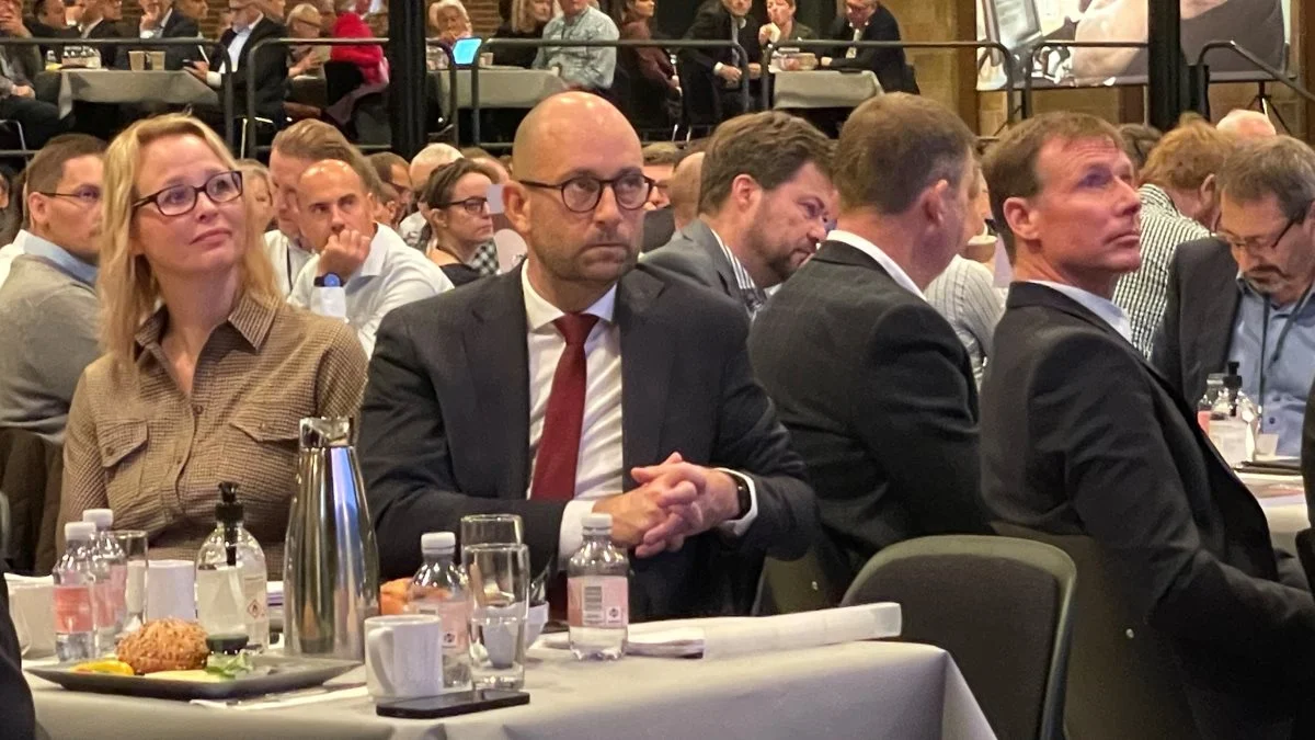 I løbet af 2021 er Rasmus Prehn for alvor kommet tæt på landbruget. Her ses han ved Landbrug & Fødevarers delegeretmøde i Herning i efteråret. Foto: Alexander Dornwirth 