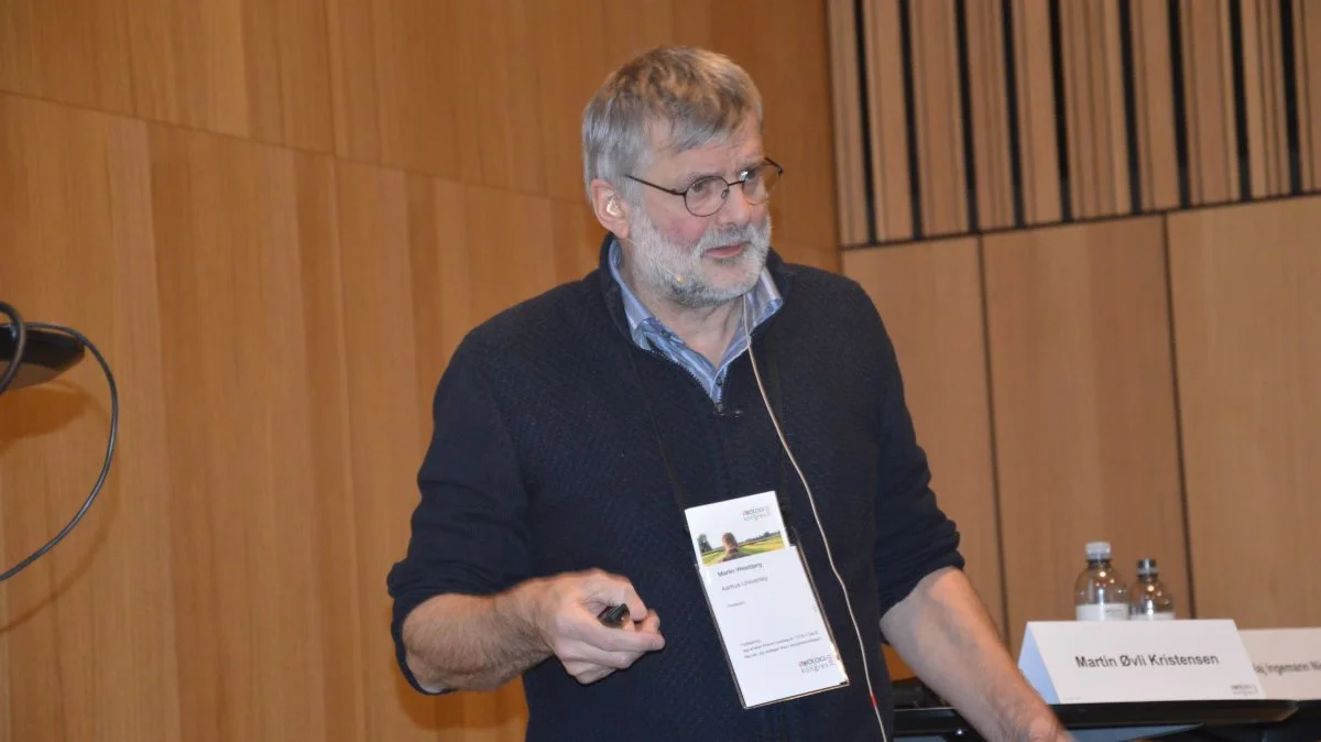 Professor fra Aarhus Universitet, Foulum, Martin Riis Weisbjerg, satte på efterårets økologikongres fokus på de lokalt producerede proteinkilder til økologiske malkekøer. Foto: Camilla Bønløkke