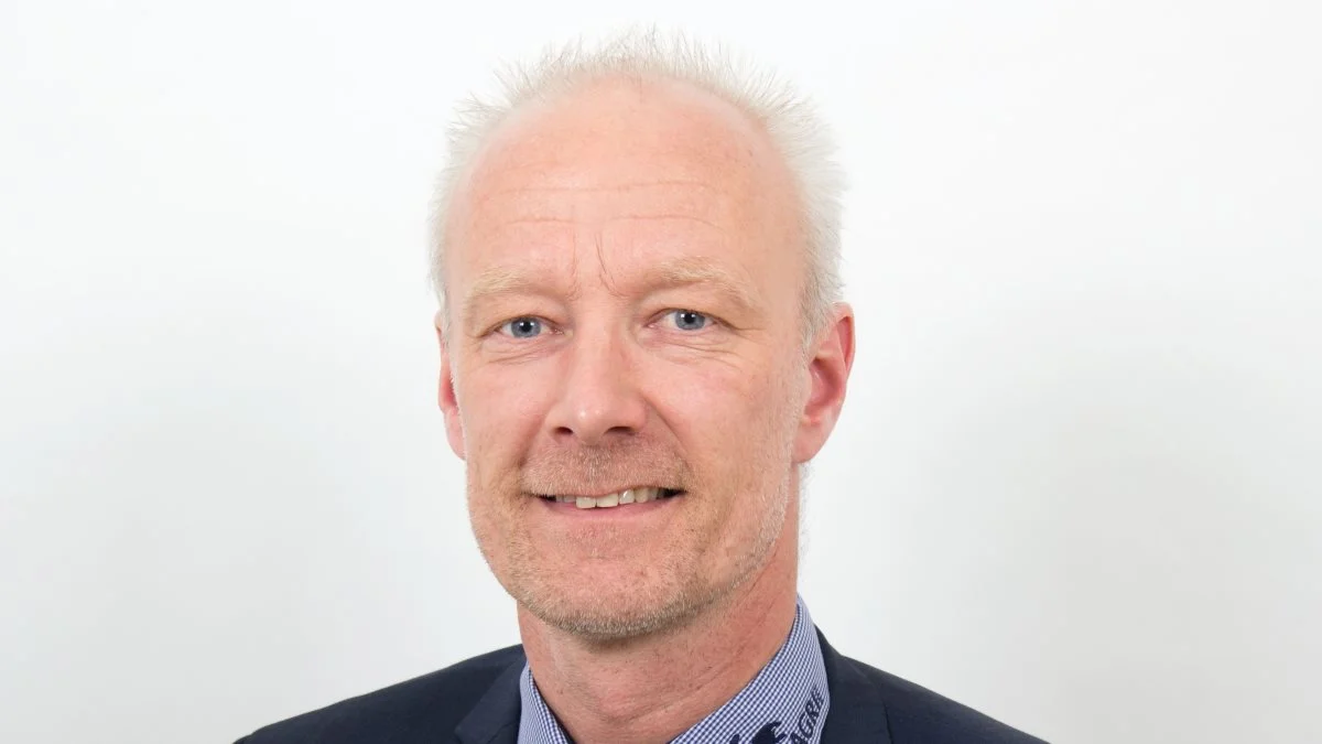 Henrik Dalgaard Christensen er uforstående overfor, hvorfor politikerne ikke kan forlænge praktikantaftalen fra 12 til 18 måneder som tidligere. 