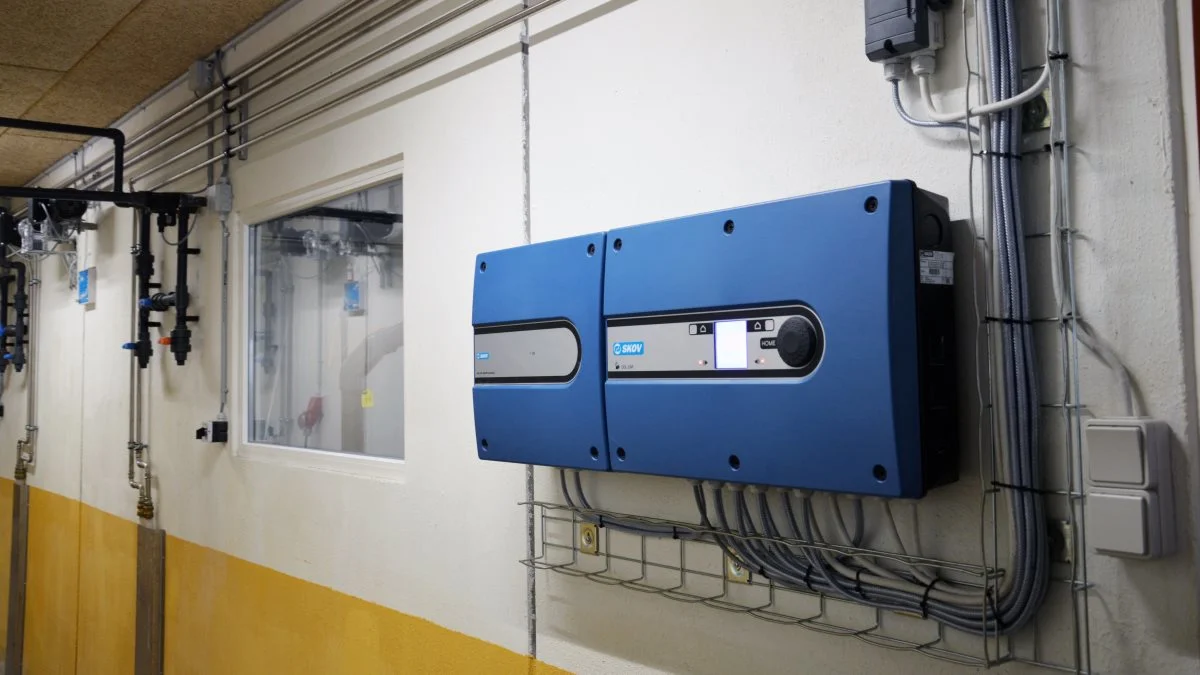 Midlerne kan gå til eksempelvis teltoverdækning, LED, gyllekøling, gastæt silo, foderudstyr/fasefodring, luftrenser eller - som her på billedet - ventilation. Arkivfoto.
