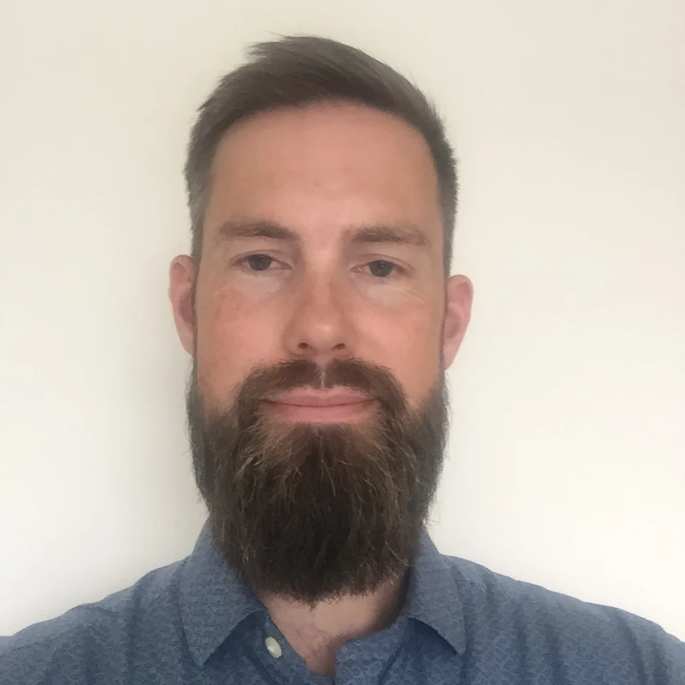 Torben Hinrichsen er ansvarlig for DSM's nordiske team og mener, at virksomhedens kunder nu får mere specialiseret viden og hurtigere responstid leveret fra det nye tekniske team. Foto: DSM