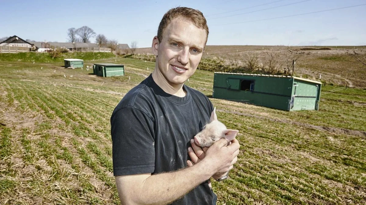 Landmand Thomas Bertram har været Sofari-vært flere gange og opfordrer andre økologiske griseproducenter til at melde sig til at være Sofari-værter. Selv stiller han i år op for tredje gang.