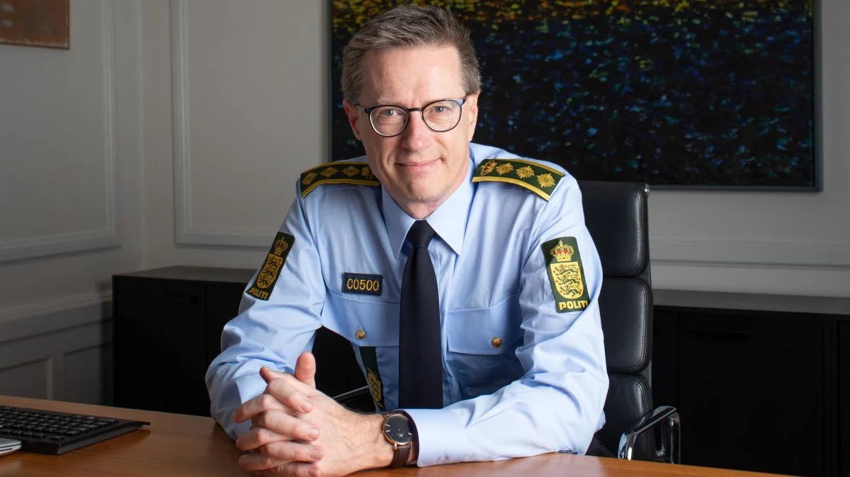 Selv om Rigspolitiet tidligere har tilkendegivet, at de vidste, der ikke var lovhjemmel til at aflive alle mink i Danmark under opkald til minkavlere, fastholdt rigspolitichef Thorkild Fogde fredag, at han ikke kendte til det forhold. Foto: Rigspolitiet