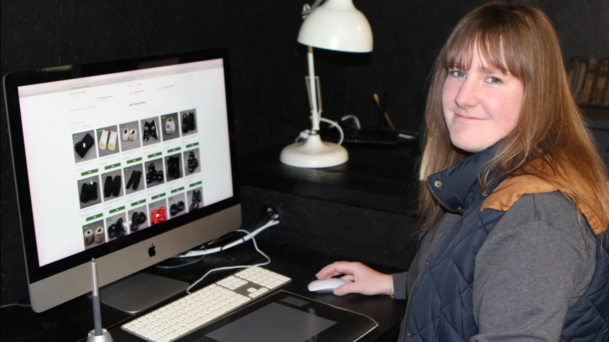 Tanja Sloth Andersen har brugt de seneste uger på at få opbygget en hjemmeside med en webshop til Reriders. Fotos: Line Brusgaard
