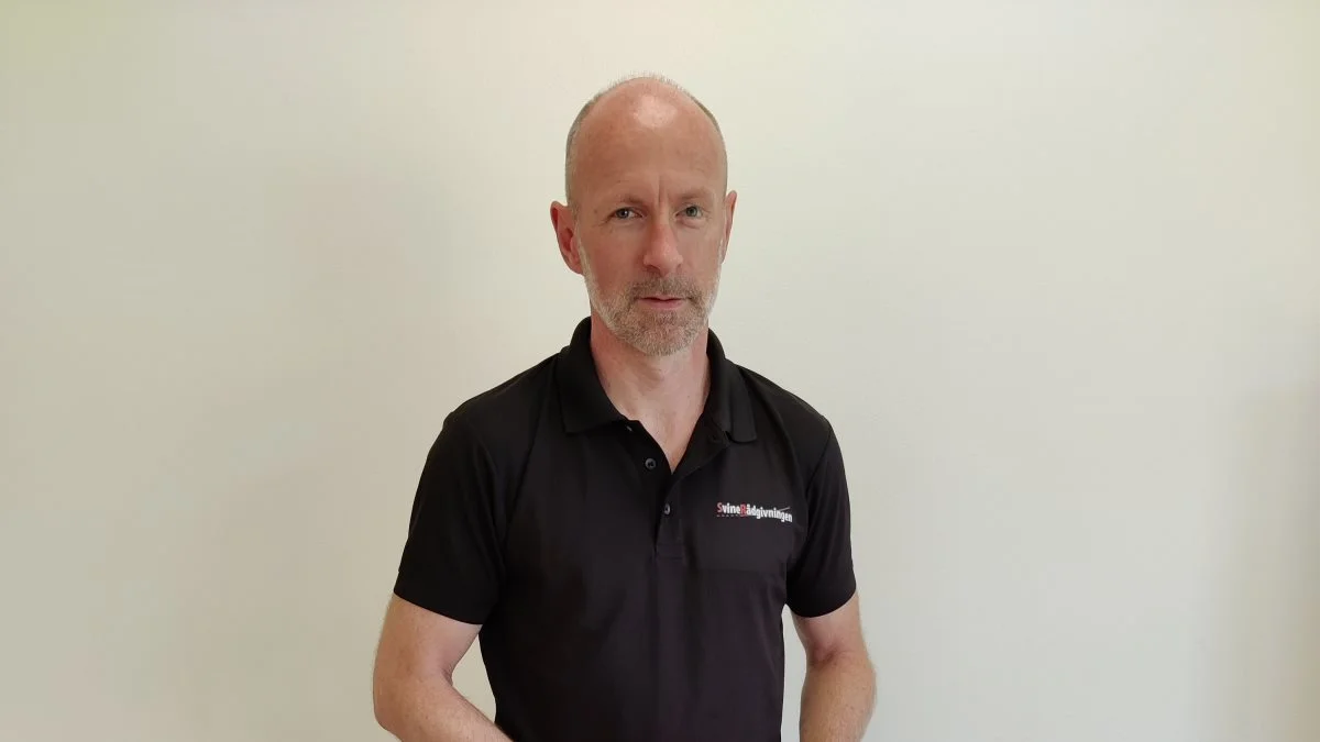 - Mange håndteringsmæssige problemer med meget vådt høstet korn kan mere eller mindre forebygges ved at tørre kornet ned til et vandindhold på 18 procent, inden det lægges i gastæt silo, siger seniorrådgiver hos SvineRådgivningen Jes Callesen. Foto: SvineRådgivningen

