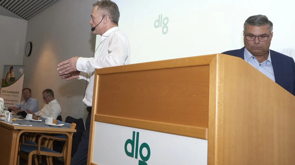 På DLG-mødet gav Lars Thorø både orientering om de fynske forhold og en aktuel markedsstatus. Til højre mødeleder, Leif Juul Sørensen, Voderup på Ærø, og i baggrunden DLGs formand og koncernchef, Niels Dengsø Jensen og Kristian Hundebøll.