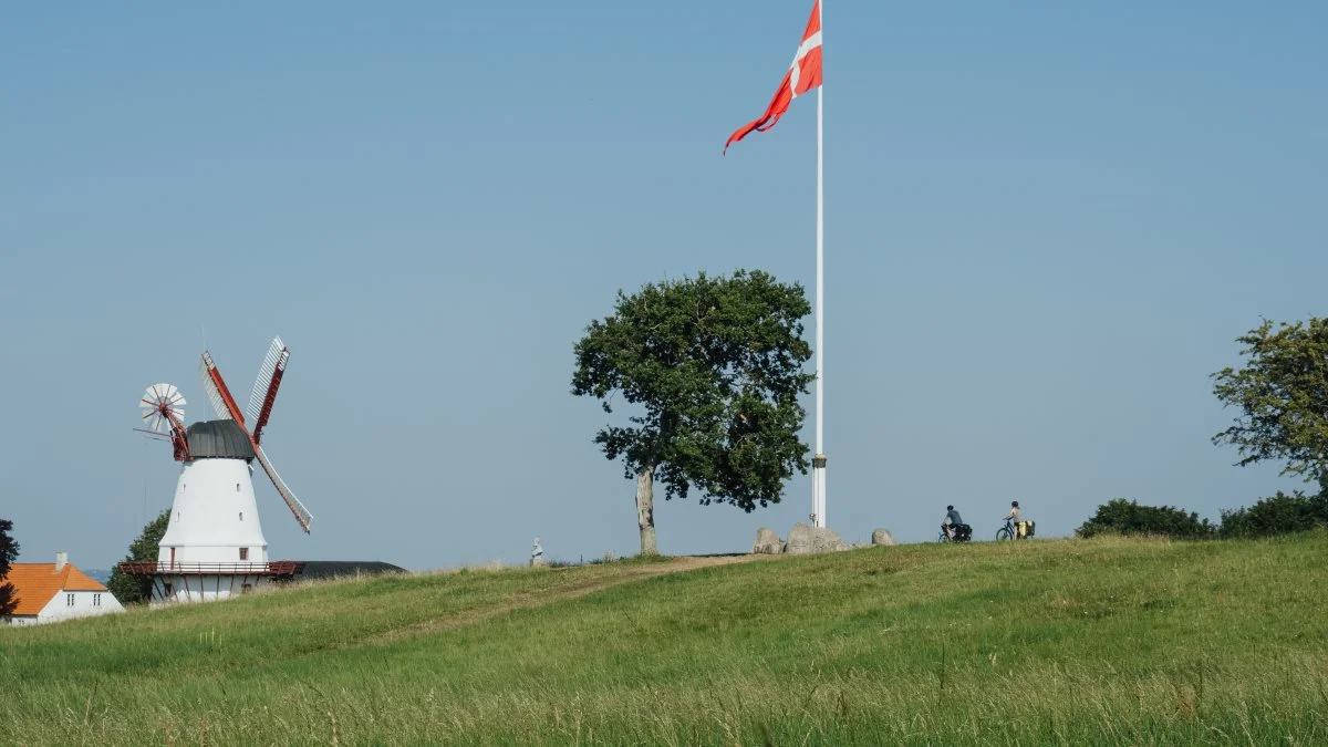 Tredje etape af Tour de France 2022 går igennem Syd- og Sønderjylland fra Vejle til Sønderborg. Undervejs går turen forbi Dybbøl Banke. Foto © Daniel Villadsen