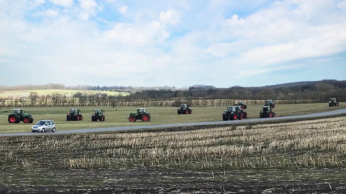 Praktiske opgaver på Fendt-pilotkursus hos TBS Suldrup.