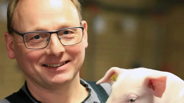 - Vi forestiller os en simpel løsning, hvor vi registrerer de ledige boliger og efterfølgende kan de kontaktes, så aftalen laves direkte mellem herboende ukrainere og dem, der har de ledige boliger, siger Sven Agergaard, formand for Sagro.