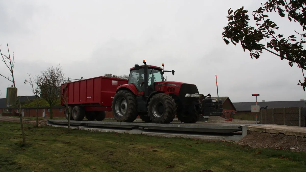 Ind- og udvejninger af råvarer, foder m.v. håndterer veje-softwaren Smart Weighing System – Agro fra Danvægt med lethed. Og systemet hjælper planteavleren med at få overblik over sin høst og eksempelvis også sit forbrug af gødning på markerne.