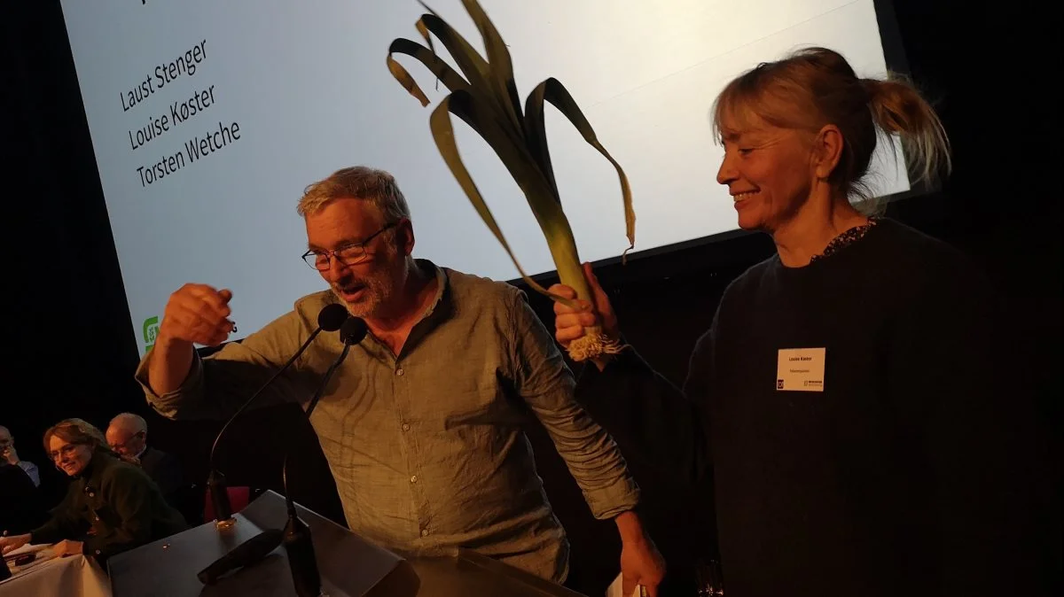 Den afgående forperson Per Kølster ved siden af Louise Køster.