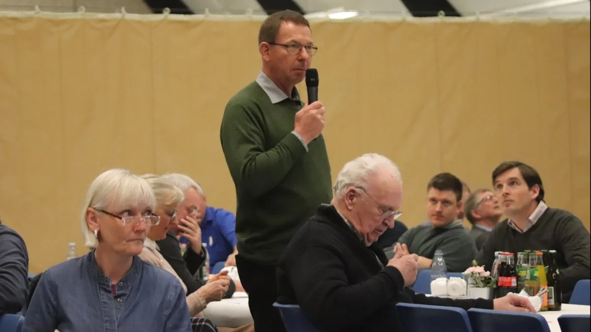I den efterfølgende debat var der udelukkende ros og anerkendelse af bestyrelsens arbejde - samt et par ønsker til det videre arbejde.