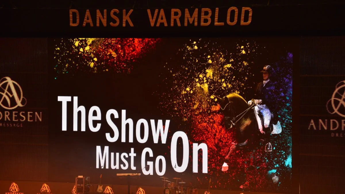 Under titlen »The show must go on« løb et godt tre timer langt gallashow af stablen både fredag og lørdag aften.
