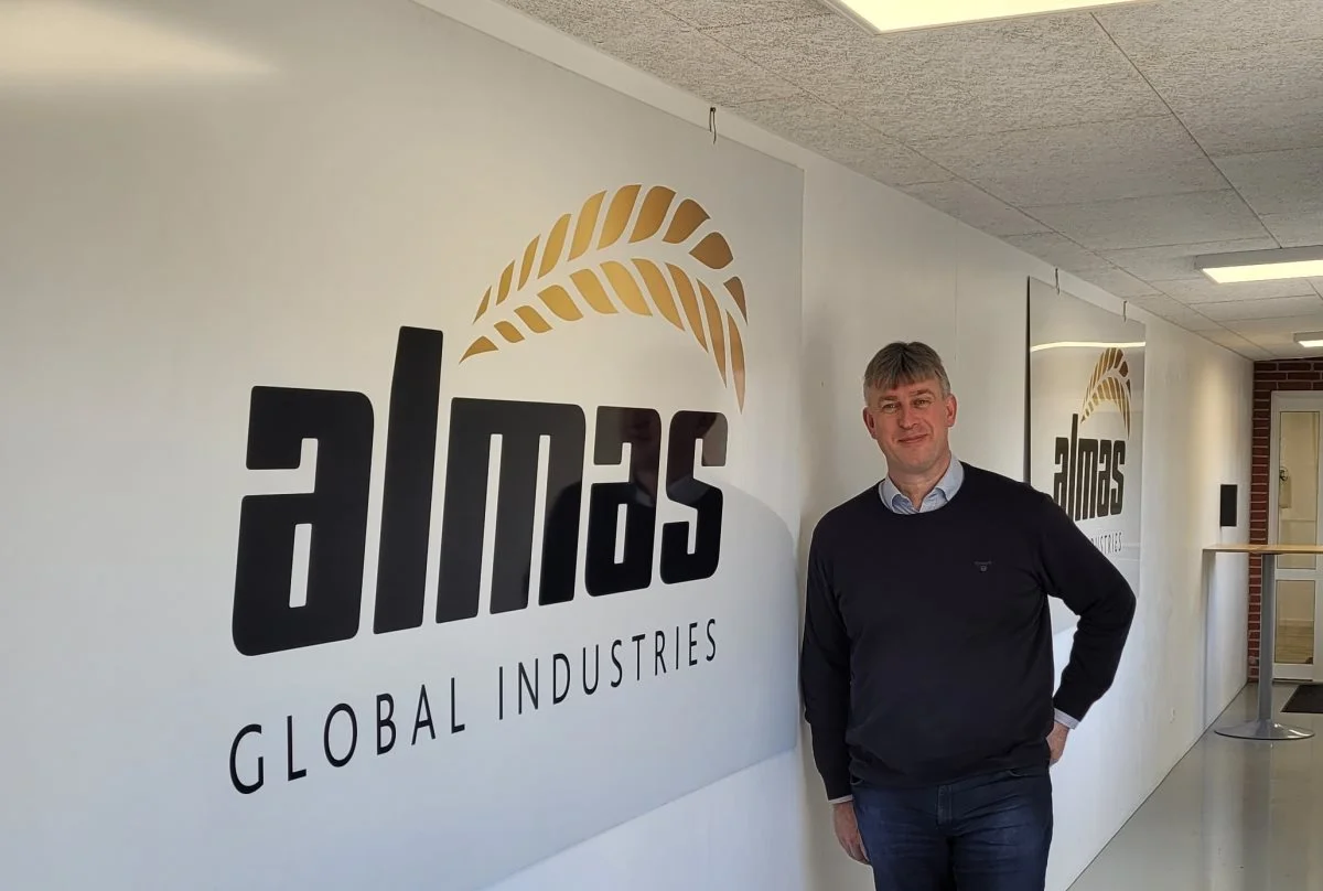 Administrerende direktør hos Almas Korn, Hans Henrik Termansen, stiller sig godt tilfreds med den store omsætningsfremgang, man har oplevet. Foto: Almas Korn