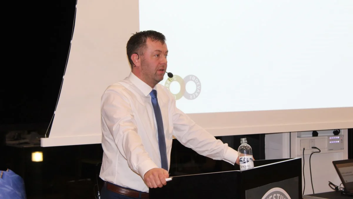 Formand i Sydvestjysk Landboforening, Niels Laursen, talte om den grønne omstilling i landbruget i forbindelse med generalforsamlingen i Esbjerg. Foto: John Ankersen