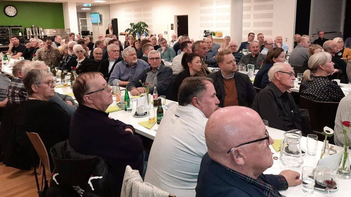Omkring 100 havde fundet vej til generalforsamlingen i Jysk Landbrug, der fandt sted hos Sagro i Billund. Foto: John Ankersen