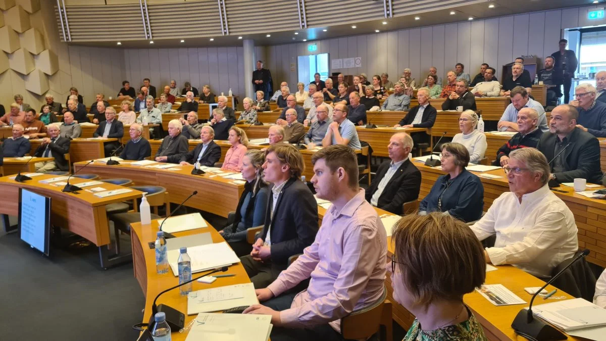 Auditoriet på Metalskolen i Slangerup var pænt fyldt op til den nyligt afholdte generalforsamling i Nordsjælland Landboforening. Fotos: Henning K. Andersen
