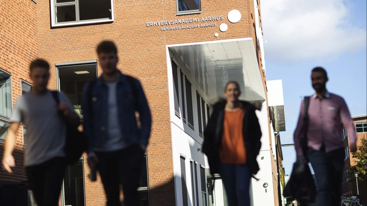 Hos Danmarks største uddannelsessted for jordbrugsteknologer er der færre ansøgere sammenlignet med årene før. Uddannelseschef Lars Villemoes er dog fortrøstningsfuld og kalder faldet forventet. Foto: EAAA

