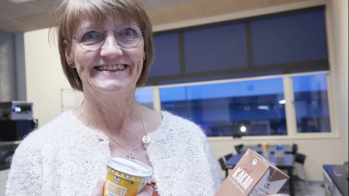 Jórun Hansen er kvalitetschef på mejeriet og har en stor finger med i udviklingen af nye produkter i den meget brede palet, der allerede er.
