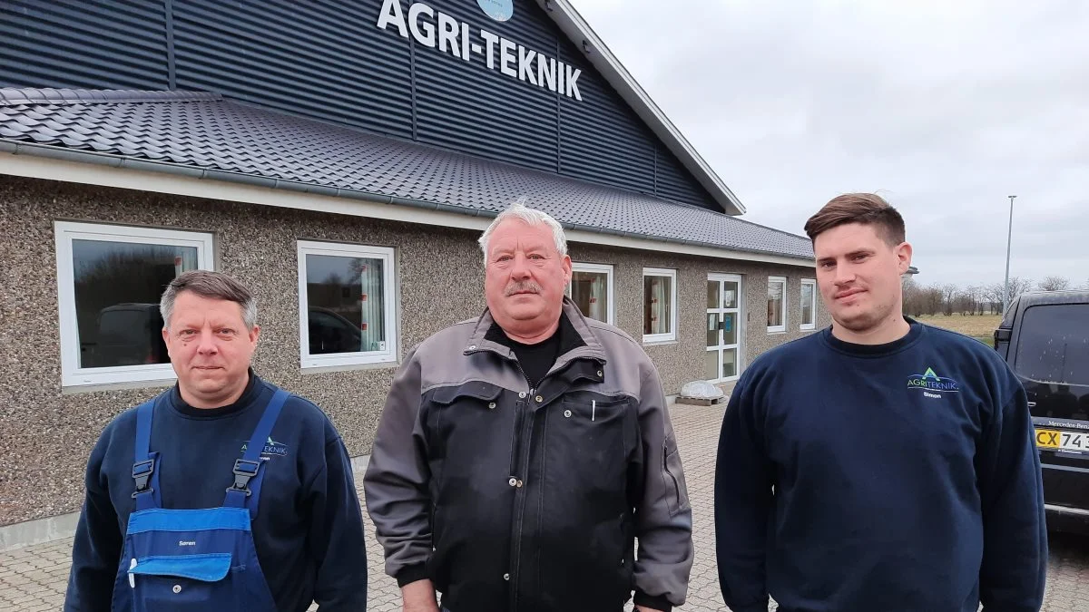Jubilæum og generationsskifte hos Agriteknik markeres fredag den 29. april. Fra venstre: Søren Nielsen, Karsten Nielsen og Simon Nielsen. Foto: John Ankersen