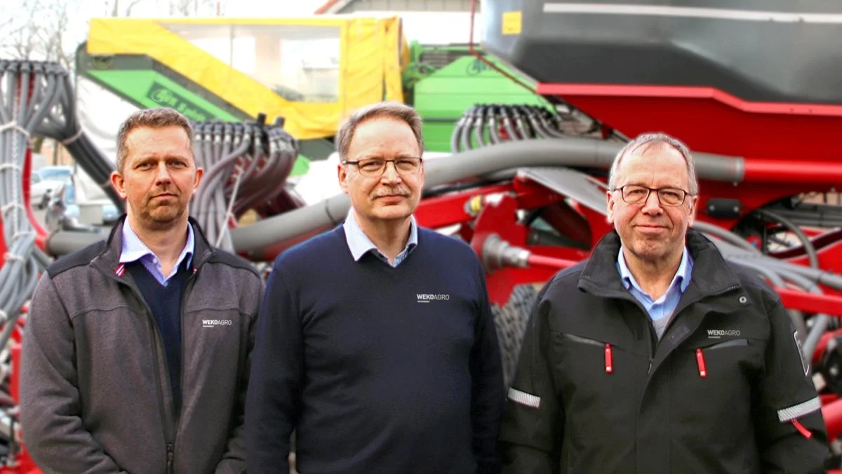 Fra venstre: Driftsdirektør Jesper Fogsgaard, adm. direktør Tom Myrdal og sælger og rådgiver Jens Aage Jensen. Foto: Eksternt