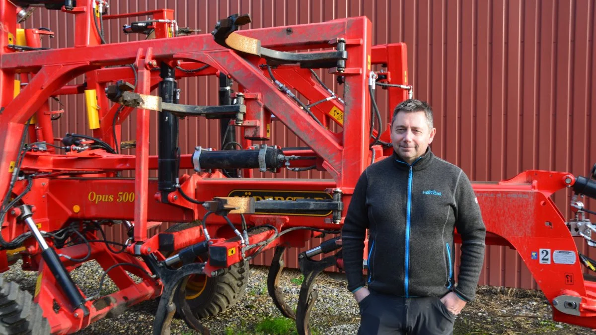 Inspektør på Hofmansgave på Nordfyn Dennis Stentebjerg Hansen. Godset overgik i 1959 til en selvejende fond og driver i dag knap 700 hektar markbrug blandt mange andre aktiviteter. Foto: Jacob Teilmann Andersen.