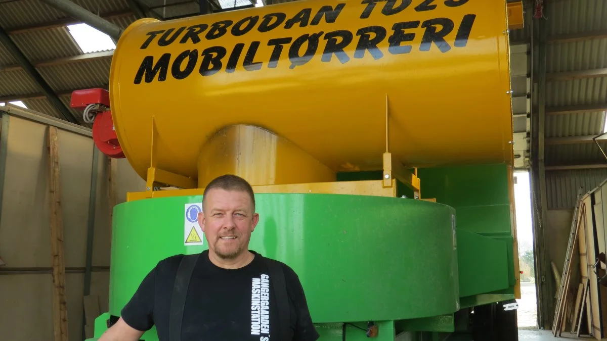 - Turbodan-mobiltørreriet er rigtig effektivt til nedtørring af kernemajs, men også til en afgrøde som hestebønner. Det arbejder også fint i almindelige afgrøder som korn, græsfrø og raps, siger Joakim Gangergaard. Fotos: Erik Kjærgaard Christensen