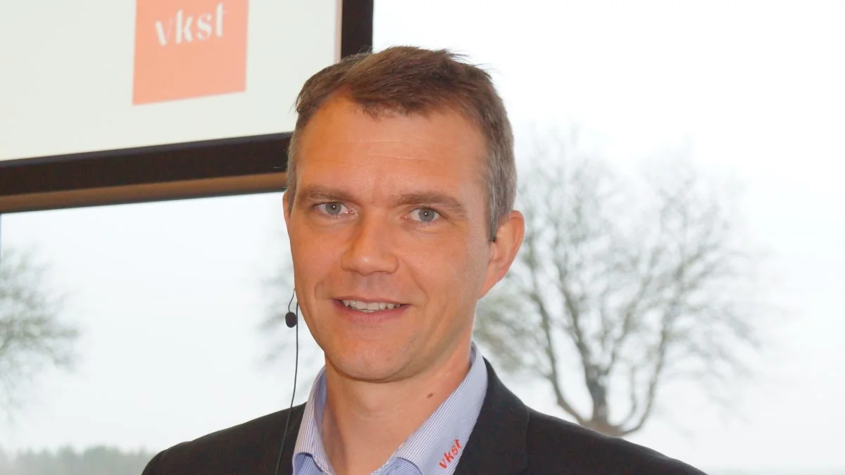 - Det tørre, men kølige, vejr giver en god og rolig vækst med rødder, der søger nedad og gør afgrøderne mere tørkefaste fremover, vurderer Lars Skovgaard Larsen, VKST. 