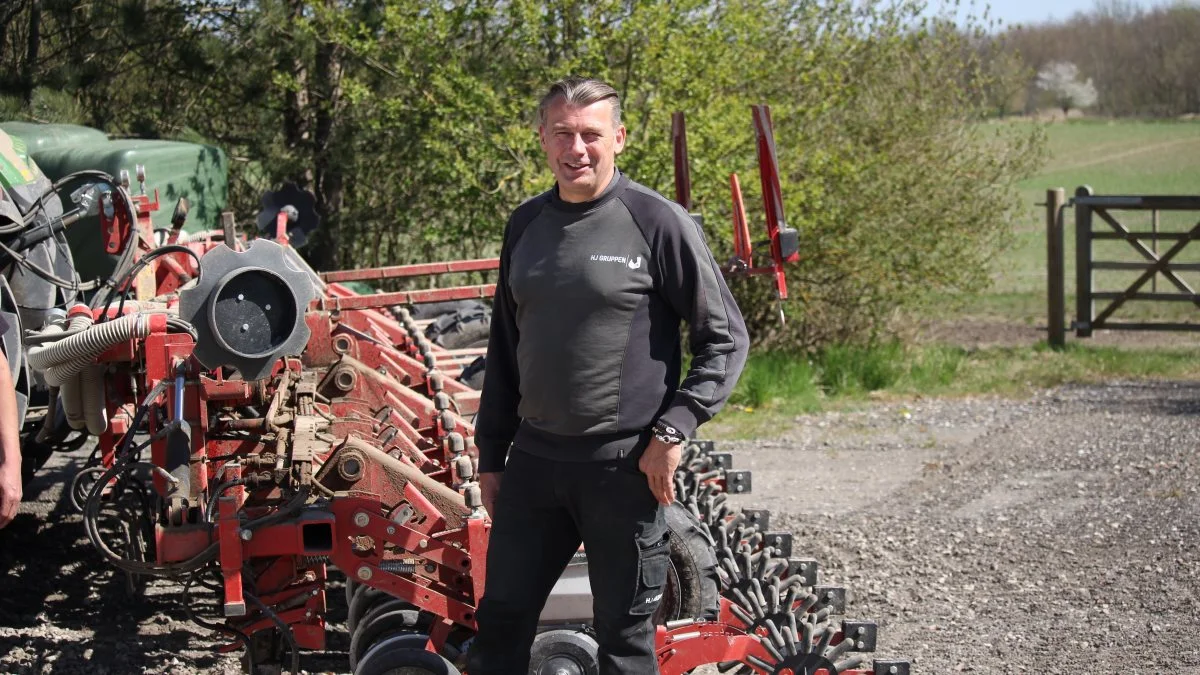 - Kunderne har været meget trofaste, og har været medvirkende til, at Dalmose Vognmandsforretning sidste år tog 2.900 hektar roer op, fortæller direktør Henrik Jørgensen.