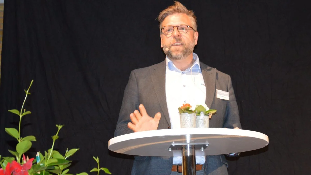 - Nu hedder det en national reduktionsplan (for PRRS, red.) og ikke en national saneringsplan. Det er sådan set lidt vigtigt, for der er noget tid at løbe på, påpegede dyrlæge Kristian Viekilde ved Porcus årsmødet i Vissenbjerg torsdag aften. Fotos: Camilla Bønløkke
