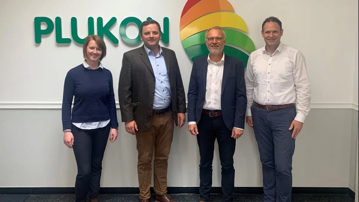 Fra venstre: Accountmanager Clara Luise Lutter, Plukon, som bliver rådgiver for danske producenter, Plukons landechef for levende produktion, Henning Wiesmann, markedschef Hans Jørgensen, Brødr. Ewers A/S og direktør Rainer Dullweber, Plukon Agri Tyskland.

